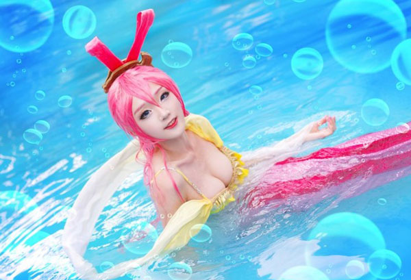 《海贼王》白星公主水中福利cos