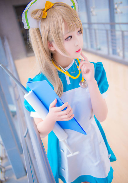 cos护士装_甜美萌妹南小鸟护士装cos